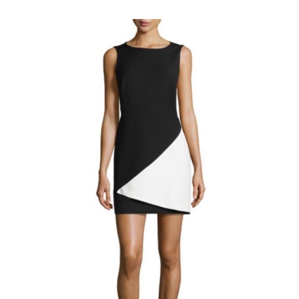 BCBGMAXAZRIA Dress size 6 , color block, great fit brand new no tags BRAND NEW